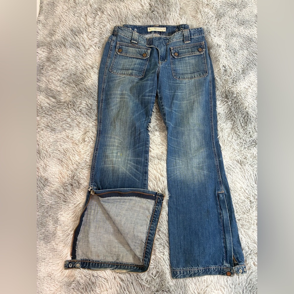 Vintage Y2K Express Mid-Rise Flare Zipper Hem Precision Fit Cargo Jeans